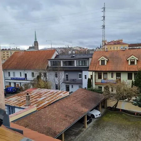 Galerie Lucia 5 -loft Apartment Pilsen